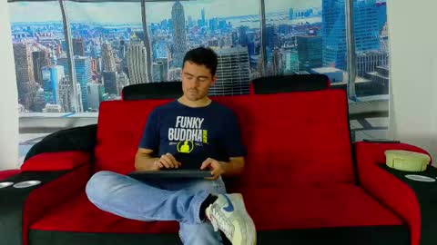 Snapshot of romeo_sexxx_ chatting on 03.01.25 romeo_sexxx_ online show from 03.01.25