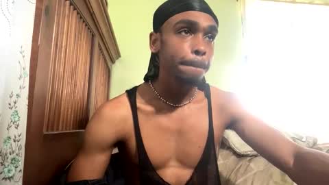 Snapshot of romeotyn chatting on 02.01.25 romeotyn online show from 02.01.25