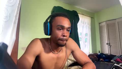 Snapshot of romeotyn chatting on 02.02.25 romeotyn online show from 02.02.25