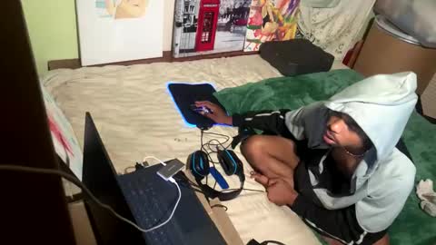 Snapshot of romeotyn chatting on 02.11.25 romeotyn online show from 02.11.25