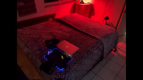 Snapshot of romeotyn chatting on 02.21.25 romeotyn online show from 02.21.25