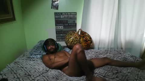 Snapshot of romeotyn chatting on 09.18.25 romeotyn online show from 09.18.25