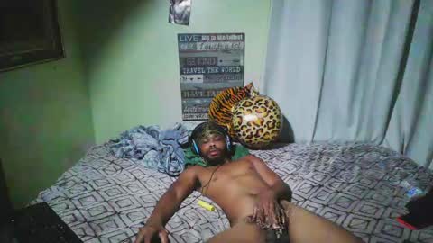 Snapshot of romeotyn chatting on 09.22.25 romeotyn online show from 09.22.25