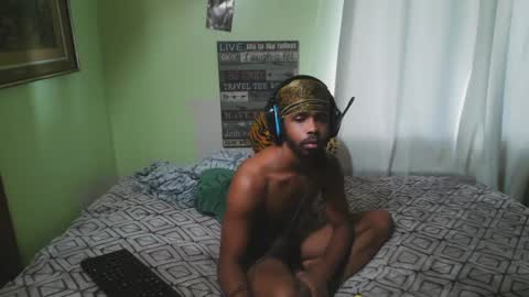 Snapshot of romeotyn chatting on 09.23.25 romeotyn online show from 09.23.25