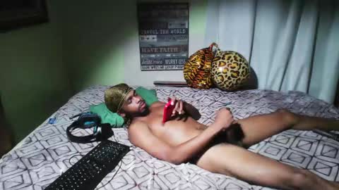 Snapshot of romeotyn chatting on 09.28.25 romeotyn online show from 09.28.25