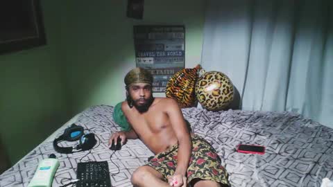 Snapshot of romeotyn chatting on 10.03.25 romeotyn online show from 10.03.25