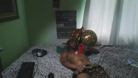 Snapshot of romeotyn chatting on 10.04.25 romeotyn online show from 10.04.25