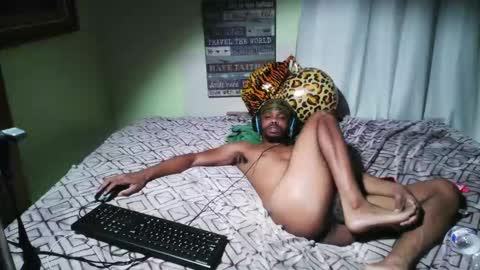 Snapshot of romeotyn chatting on 10.05.25 romeotyn online show from 10.05.25