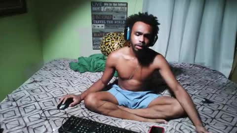 Snapshot of romeotyn chatting on 10.10.25 romeotyn online show from 10.10.25