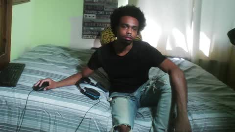 Snapshot of romeotyn chatting on 10.14.25 romeotyn online show from 10.14.25