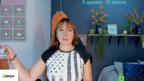 Snapshot of romi01_ chatting on 10.05.25 romi online show from 10.05.25