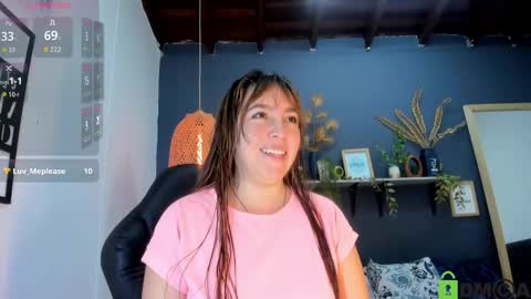 Snapshot of romi01_ chatting on 10.19.25 romi online show from 10.19.25