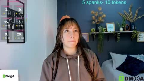 Snapshot of romi01_ chatting on 10.20.25 romi online show from 10.20.25
