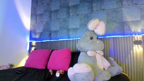 Snapshot of rominnakonde chatting on 01.13.25 Rominna online show from 01.13.25