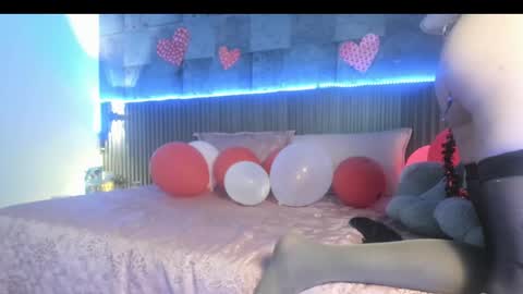 Snapshot of rominnakonde chatting on 02.17.25 Rominna online show from 02.17.25