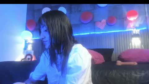 Snapshot of rominnakonde chatting on 02.24.25 Rominna online show from 02.24.25