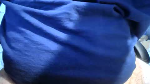 Snapshot of romulec chatting on 12.17.24 romulec online show from 12.17.24