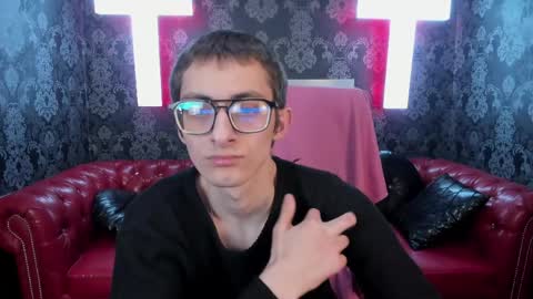 Snapshot of ronbevs chatting on 04.30.26 ronbevs online show from 04.30.26