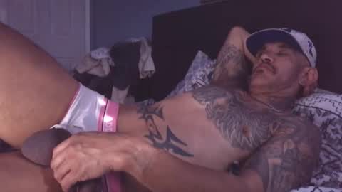 Snapshot of roodogzxl chatting on 12.17.25 roodogzxl online show from 12.17.25