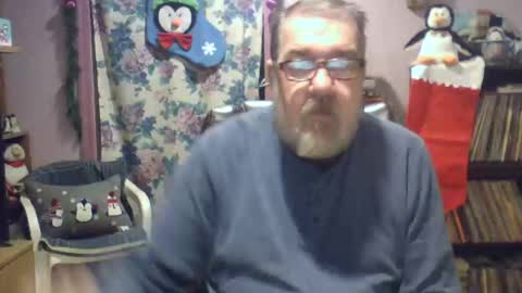 Snapshot of ropeandmore2 chatting on 12.12.24 Rope online show from 12.12.24