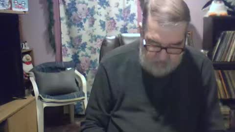 Snapshot of ropeandmore2 chatting on 01.15.25 Rope online show from 01.15.25