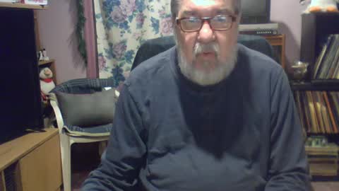 Snapshot of ropeandmore2 chatting on 02.11.25 Rope online show from 02.11.25