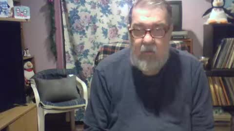 Snapshot of ropeandmore2 chatting on 02.12.25 Rope online show from 02.12.25