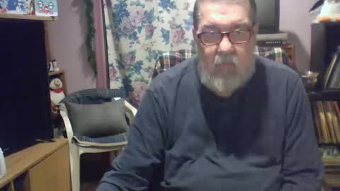 Snapshot of ropeandmore2 chatting on 02.14.25 Rope online show from 02.14.25
