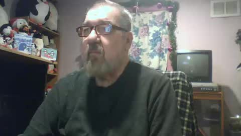 Snapshot of ropeandmore2 chatting on 03.04.25 Rope online show from 03.04.25