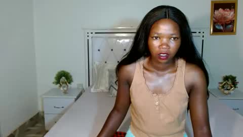 Snapshot of rorennah chatting on 04.17.26 Rorenah online show from 04.17.26