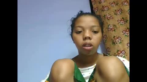 Snapshot of rosah225127 chatting on 05.18.26 rosah225127 online show from 05.18.26