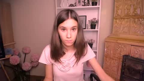 Snapshot of rosalais_ chatting on 07.15.26 Rose online show from 07.15.26