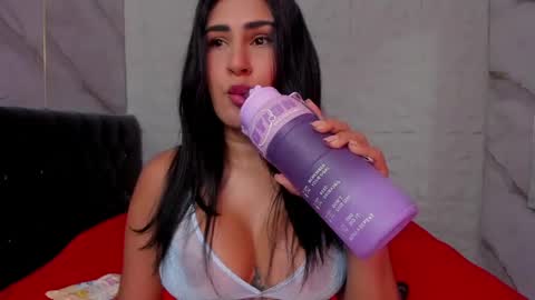 Snapshot of rosalia_04 chatting on 04.20.26 ROSALIA insta rosalia 10hoot online show from 04.20.26