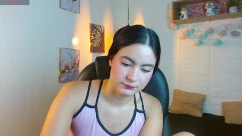Snapshot of rosaliea chatting on 06.12.26 R O S A L I A online show from 06.12.26