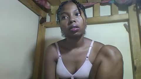 Snapshot of rosalinda933 chatting on 03.18.26 Rosalinda online show from 03.18.26