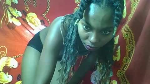 Snapshot of rosalinda933 chatting on 04.02.26 Rosalinda online show from 04.02.26