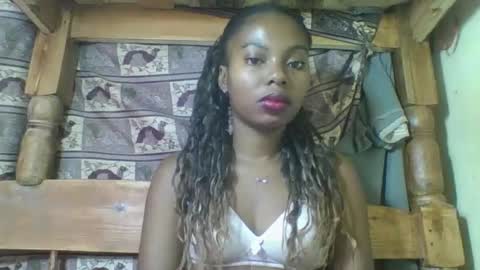 Snapshot of rosalinda933 chatting on 04.09.26 Rosalinda online show from 04.09.26