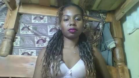 Snapshot of rosalinda933 chatting on 04.12.26 Rosalinda online show from 04.12.26