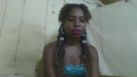 Snapshot of rosalinda933 chatting on 04.22.26 Rosalinda online show from 04.22.26