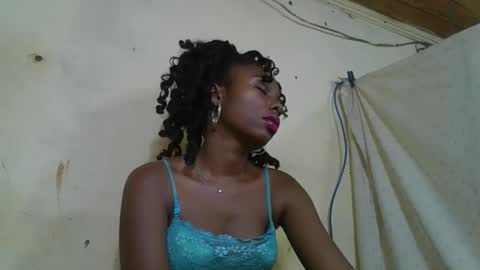 Snapshot of rosalinda933 chatting on 05.02.26 Rosalinda online show from 05.02.26