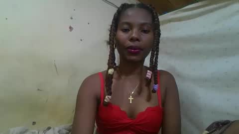 Snapshot of rosalinda933 chatting on 05.17.26 Rosalinda online show from 05.17.26