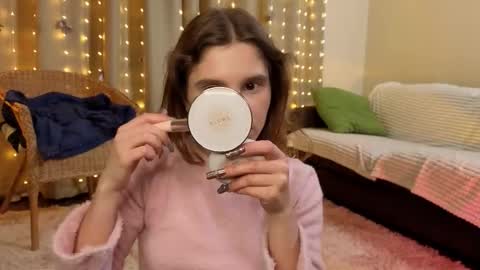 Snapshot of rosalvaulman chatting on 02.18.26 Kylie online show from 02.18.26