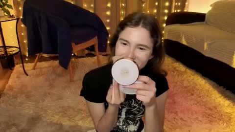 Snapshot of rosalvaulman chatting on 03.13.26 Kylie online show from 03.13.26