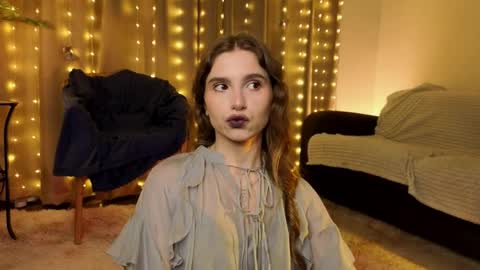 Snapshot of rosalvaulman chatting on 04.06.26 Kylie online show from 04.06.26