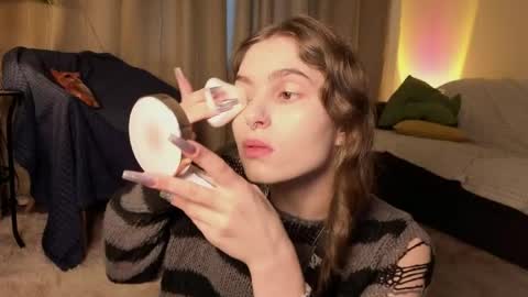 Snapshot of rosalvaulman chatting on 04.23.26 Kylie online show from 04.23.26
