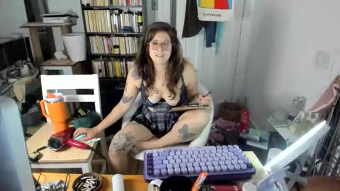 Snapshot of rose257044 chatting on 10.18.25 rose257044 online show from 10.18.25