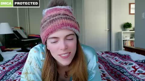 Snapshot of rose77782 chatting on 12.21.24 rose77782 online show from 12.21.24