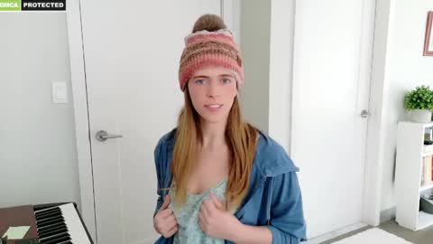 Snapshot of rose77782 chatting on 02.24.25 rose77782 online show from 02.24.25