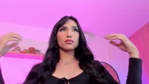 Rose Saenz online show from 11.28.25