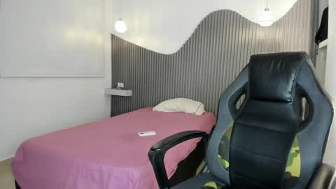 Rose  online show from 04.25.26